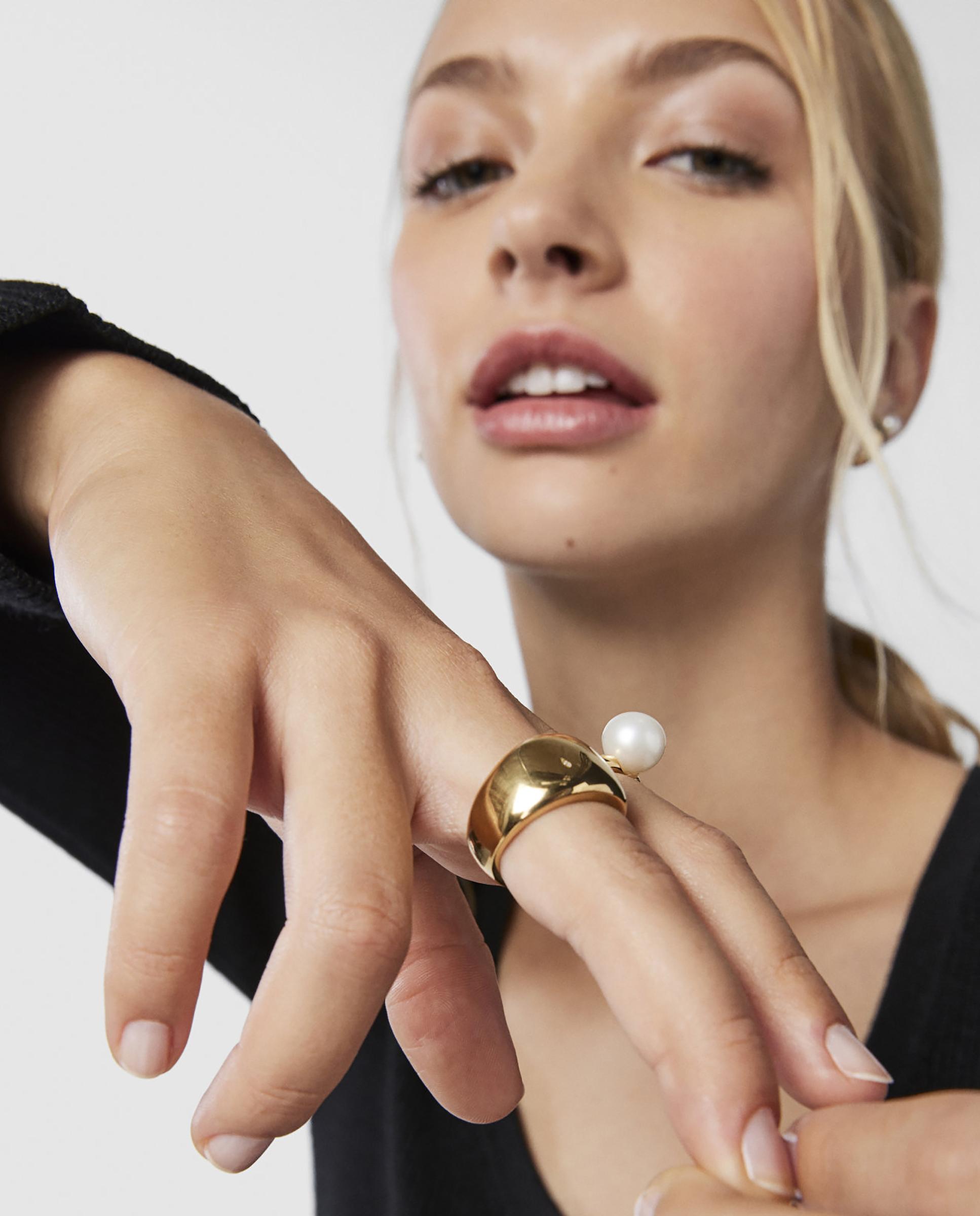 Imagen 3 de Anillo basics abombado bañado en oro de 18kt sobre plata - Oro Oro