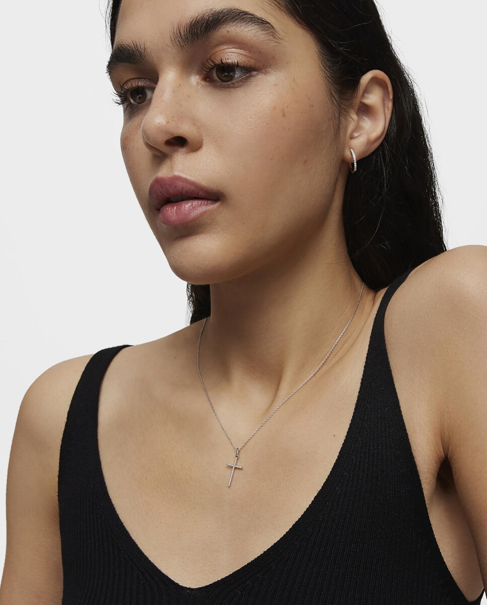 Colgante Basics cruz de oro blanco y diamantes Blanco-4