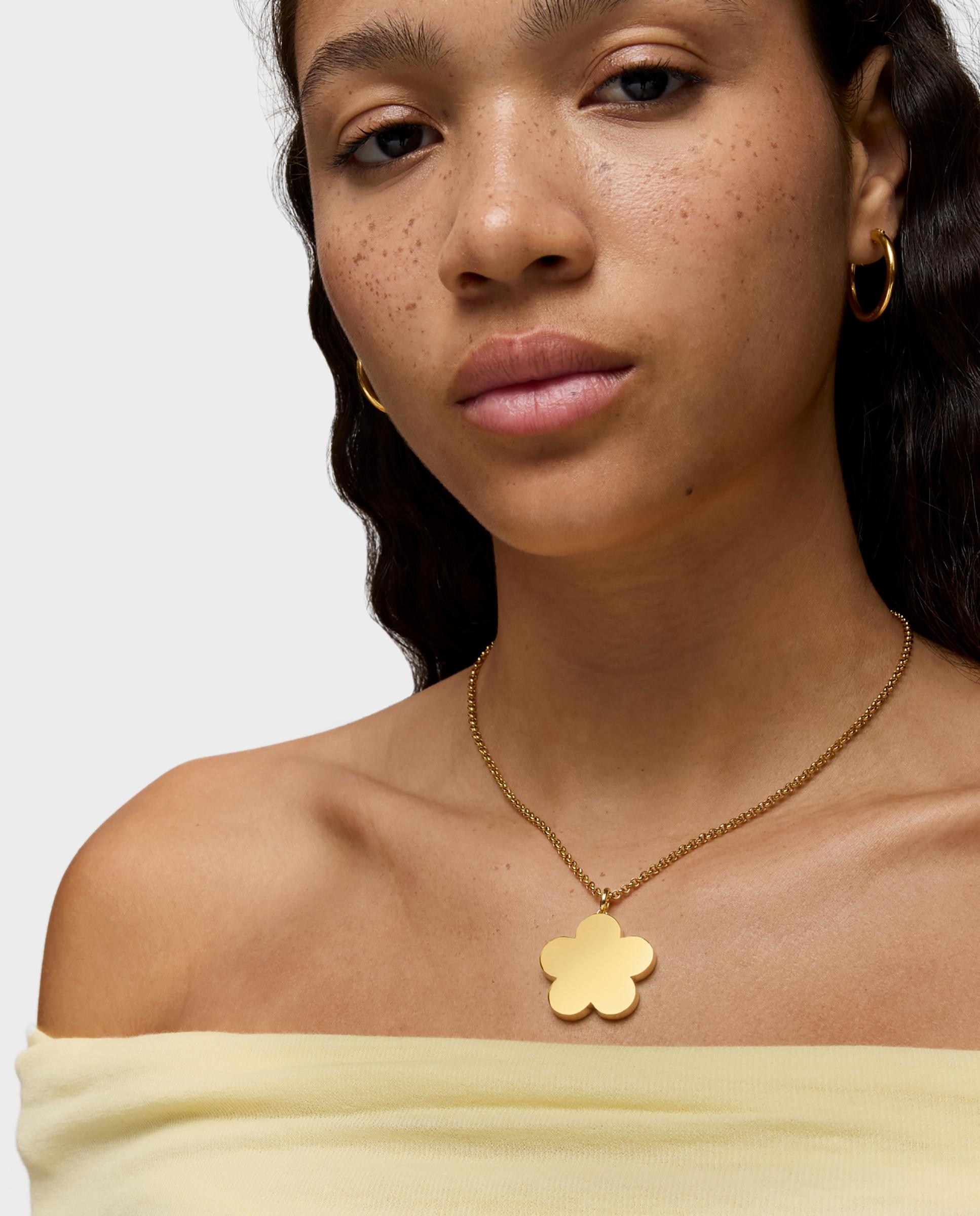 Pendente Sweet Dolls Médio com Flor Banhado em Ouro 18 Kt Sobre Prata Dourado-5