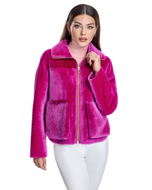 Imagen 0 de Chaqueta de pelo de mujer de cordero merino con bolsillos