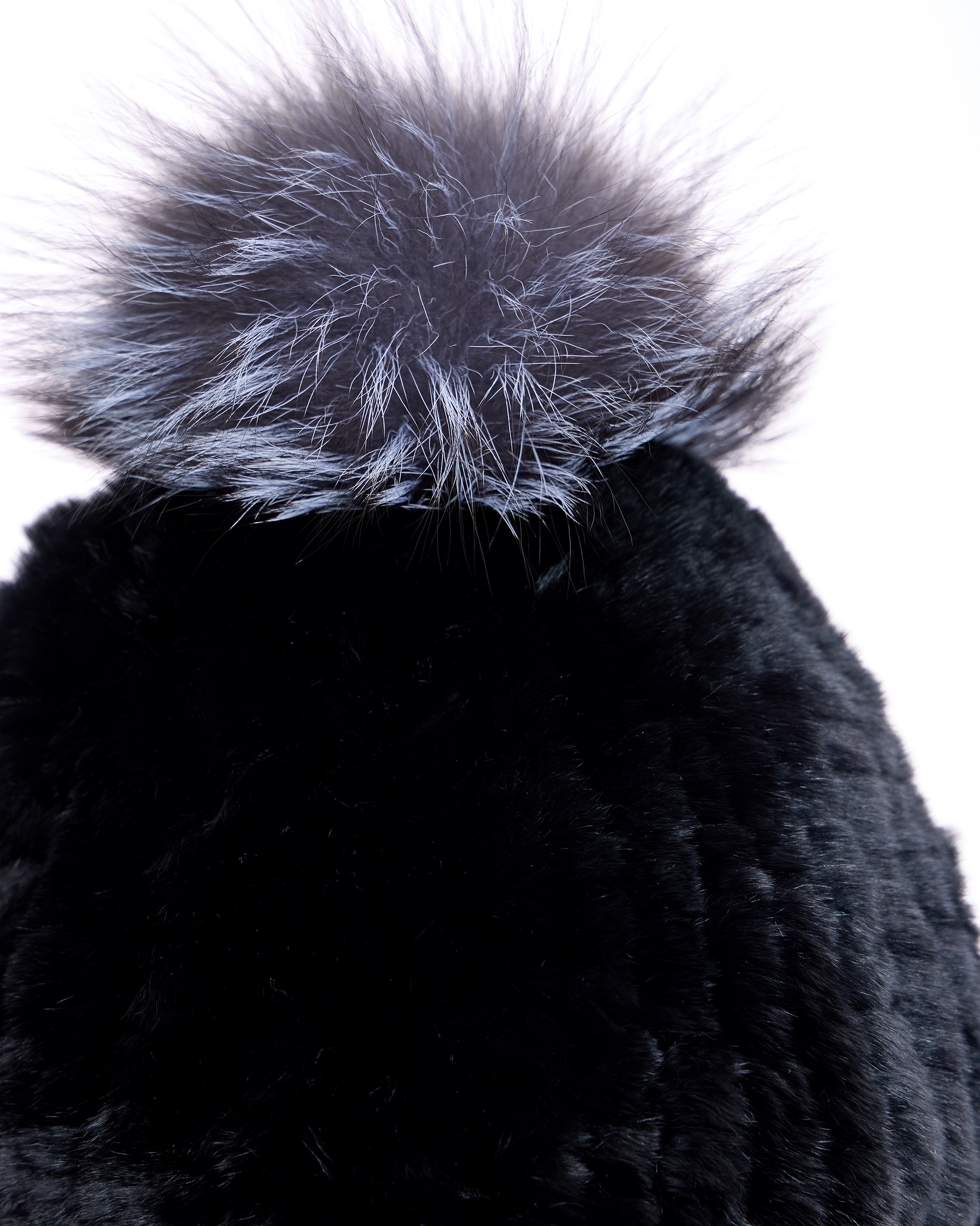 Gorro de pelo de rex en color negro con pompón de zorro plateado - Maximilian - Negro / Plata Negro / Plata-2