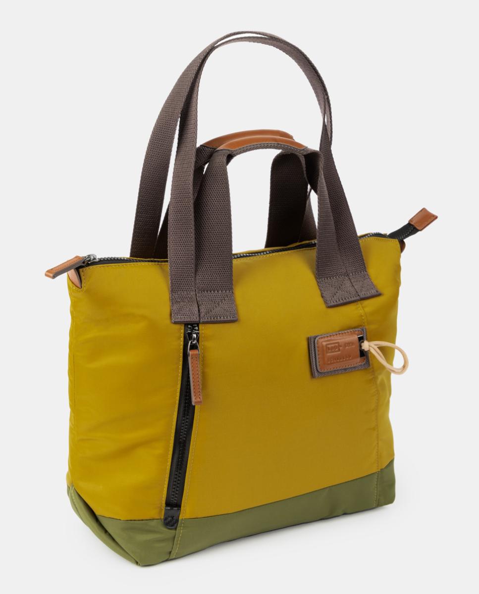 Bolso de mujer de nylon reciclado y repelente al agua - Scharlau - Mostaza Mostaza-2