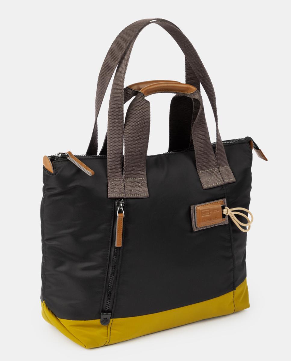 Bolso de mujer de nylon reciclado y repelente al agua - Scharlau - Negro Negro-3