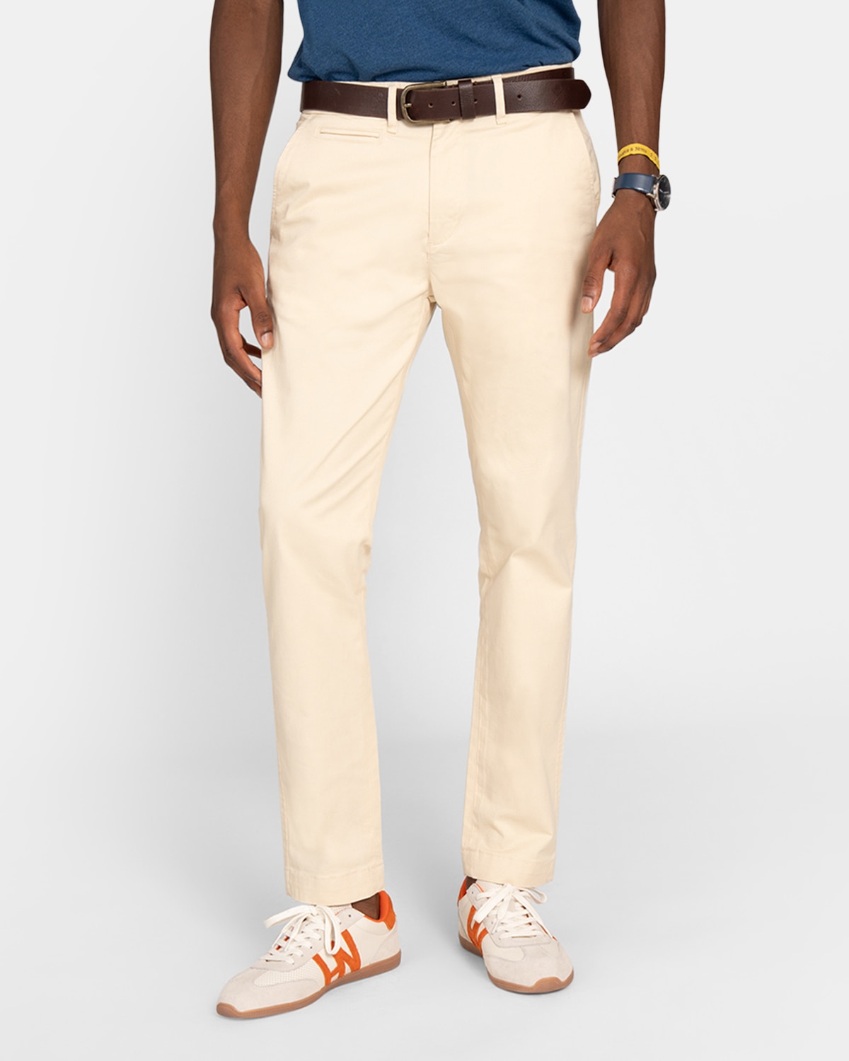 Imagen 0 de Pantalón chino de hombre corte regular Camel