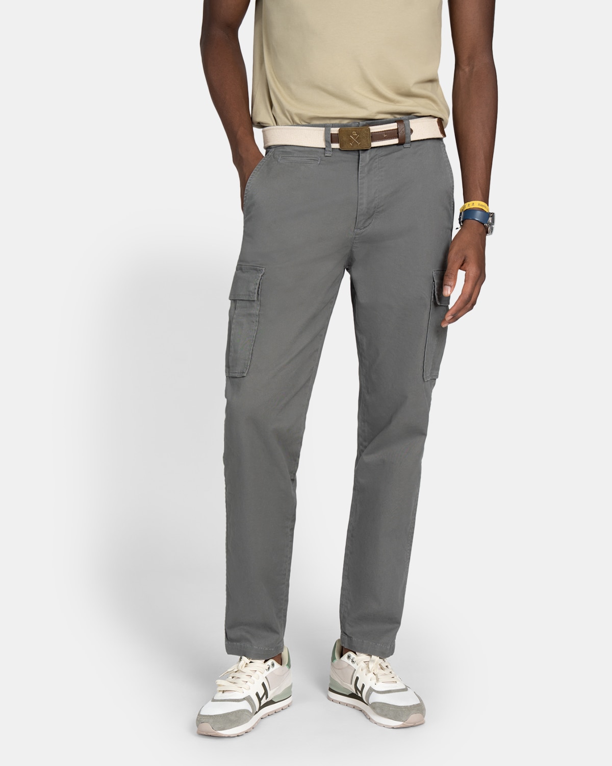 Imagen 1 de Pantalón cargo de hombre slim Gris