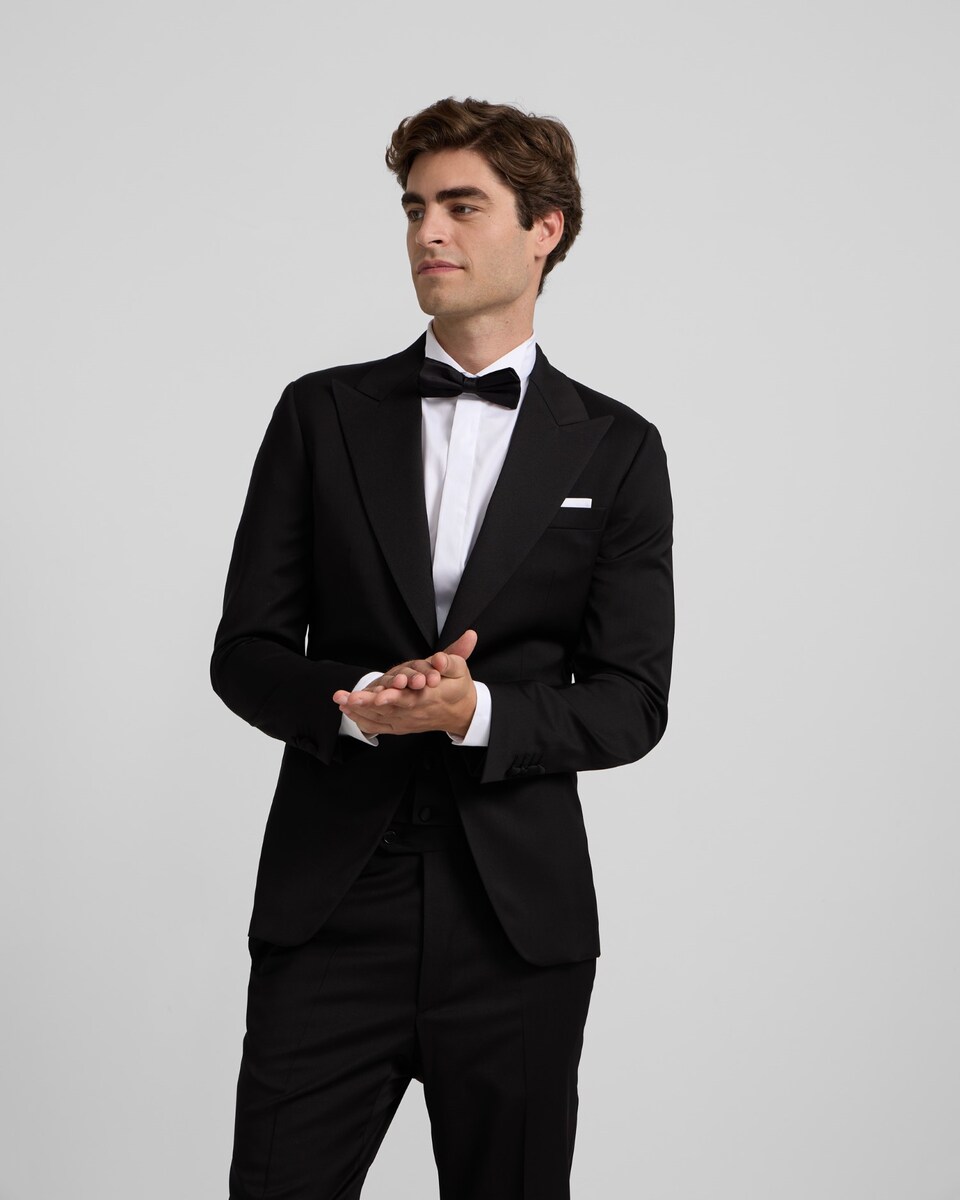 Esmoquin Traje Camisa Y Corbata Negra Camisa Negra Traje Con Fajin