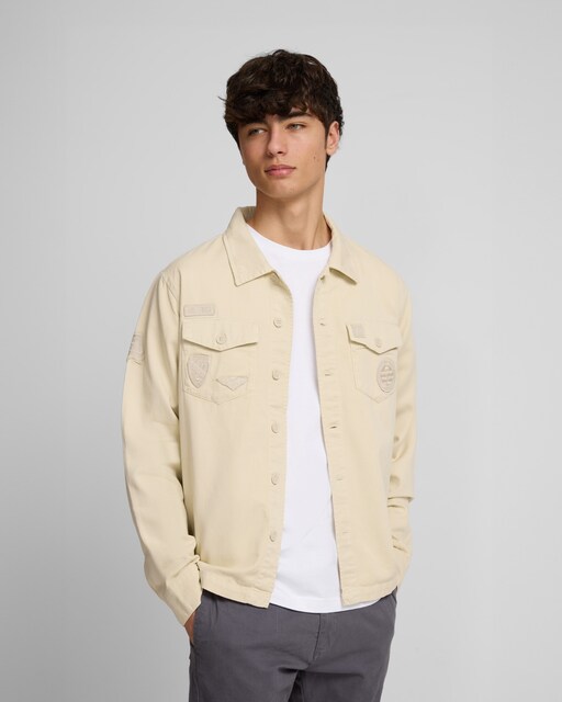 Imagen 0 de Sobrecamisa de hombre desgastada parches