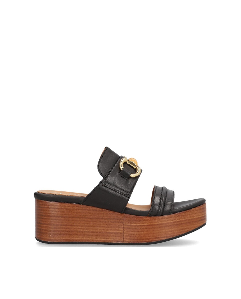 Alpe - Sandalias de cuña de mujer de piel komba en color negro.