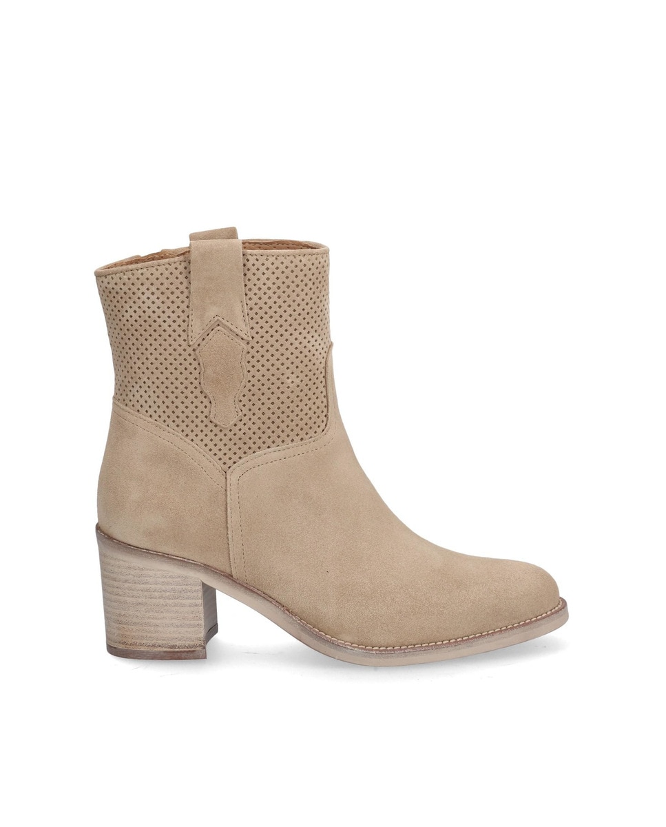 Imagen 0 de Botines básicos de mujer de piel baby silk en color marrón