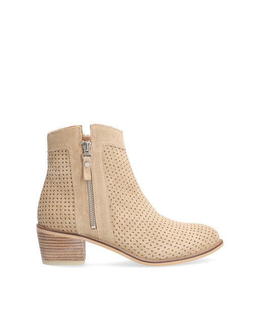 Imagen 0 de Botines de mujer de piel baby silk con suela antideslizante y cierre mediante cremallera