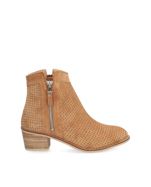 Imagen 0 de Botines básicos de mujer de piel baby silk con suela antideslizante y cierre mediante cremallera