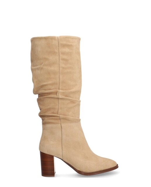 Imagen 0 de Botas de mujer de piel baby silk con suela antideslizante, sin cierre.