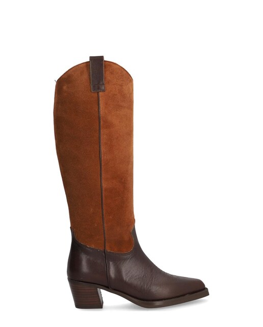 Imagen 0 de Botas de mujer de piel baby silk con suela antideslizante y cierre mediante cremallera.