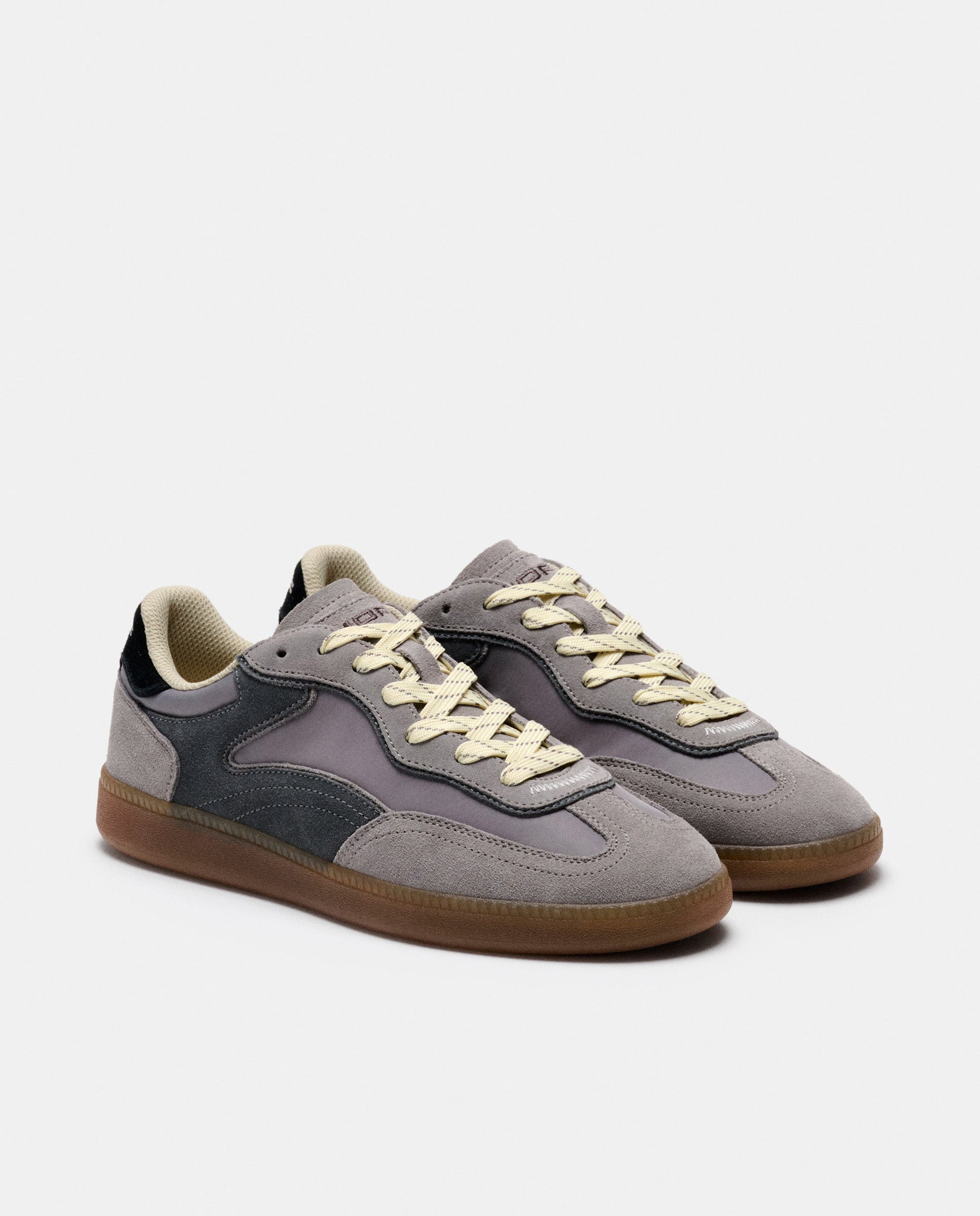 Zapatillas de mujer en piel bajas con suela de goma - Hoff - Gris Gris-2