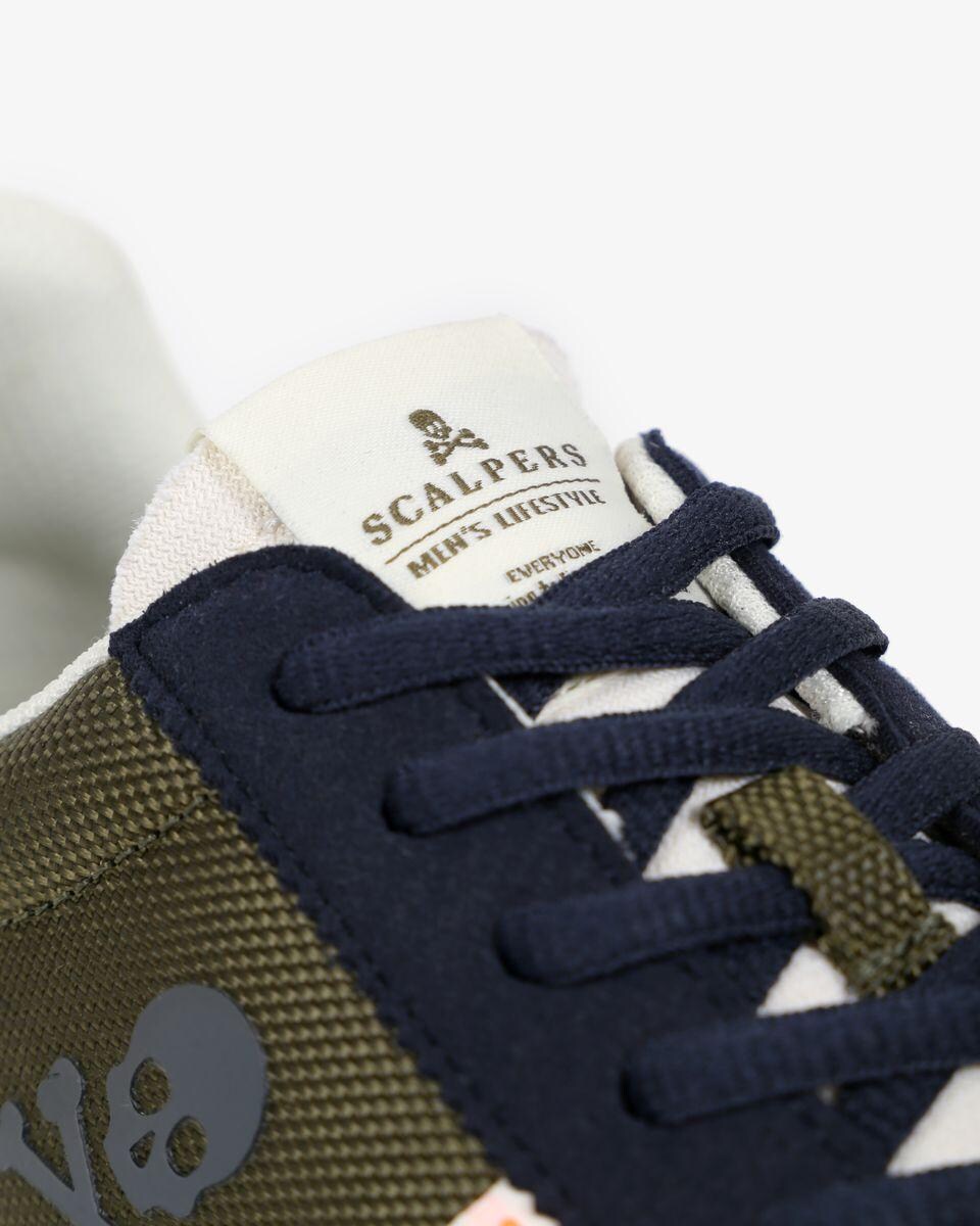 Zapatillas deportivas de hombre combinadas con cordones