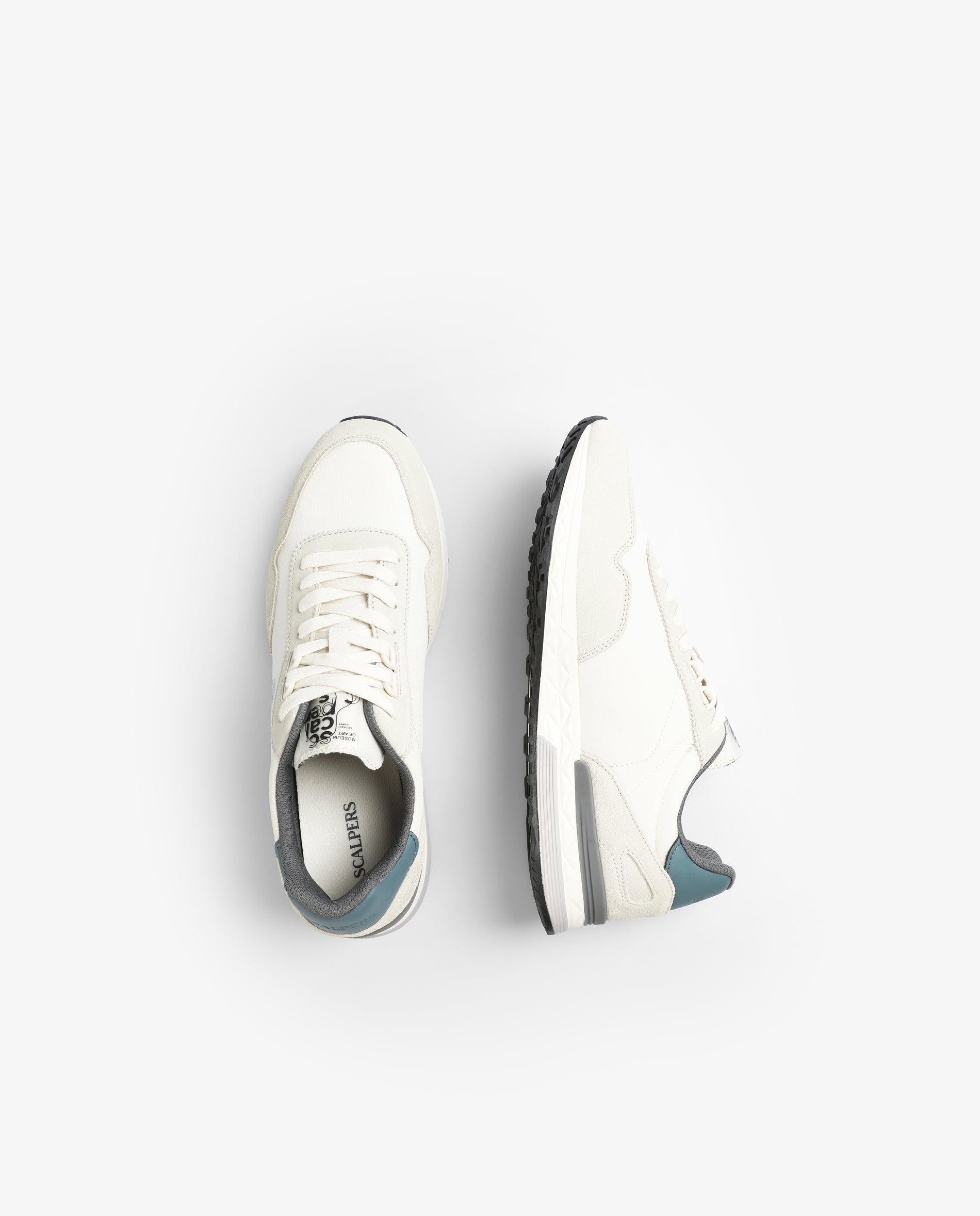 Zapatillas deportivas de hombre con detalle de etiqueta en la lengüeta - Scalpers - Blanco Blanco-8