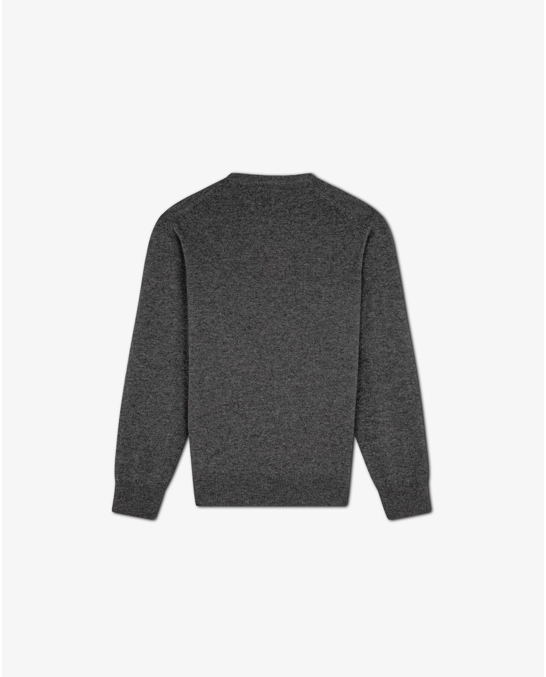 Jersey de hombre de cuello redondo de color gris oscuro