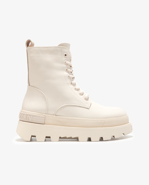 Imagen 0 de Botas de mujer de corte bajo con suela estilo track
