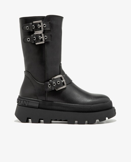 Imagen 0 de Botas de mujer de corte bajo con decorado de hebillas y suela estilo track