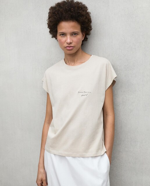 Imagen 0 de Camiseta de mujer manga kimono y relaxed fit