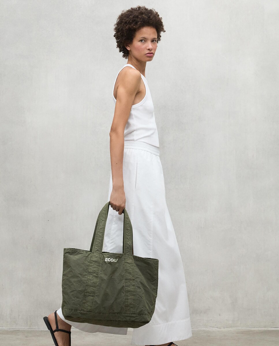 Bolso shopper de mujer con doble asa y discreto logotipo · Ecoalf