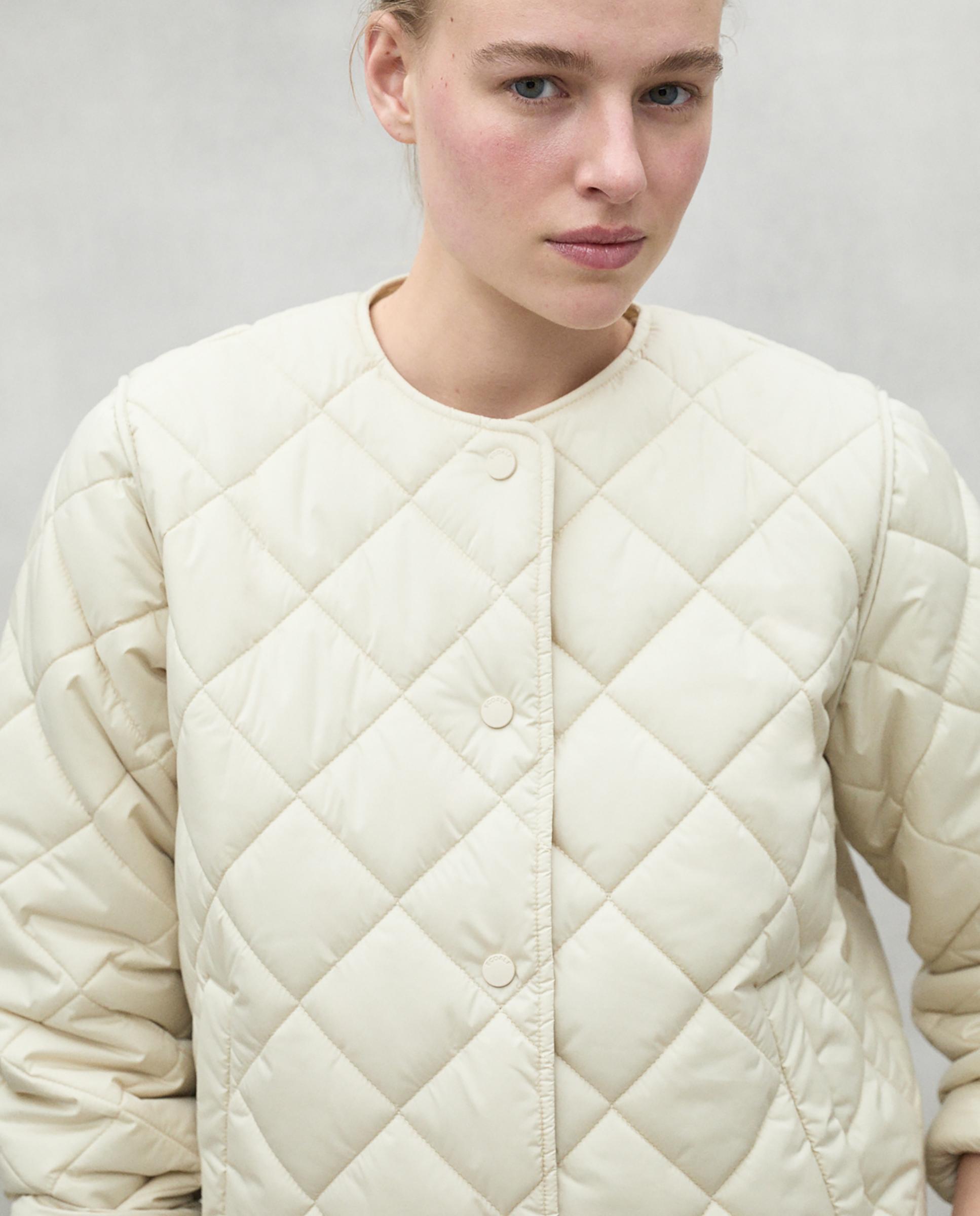 Abrigo acolchado de mujer, con cierre de botones y bolsillos laterales - Ecoalf - Beige Beige-3