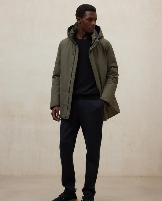 Ecoalf — Abrigo de hombre con capucha, cierre de cremallera y discreto logo en manga