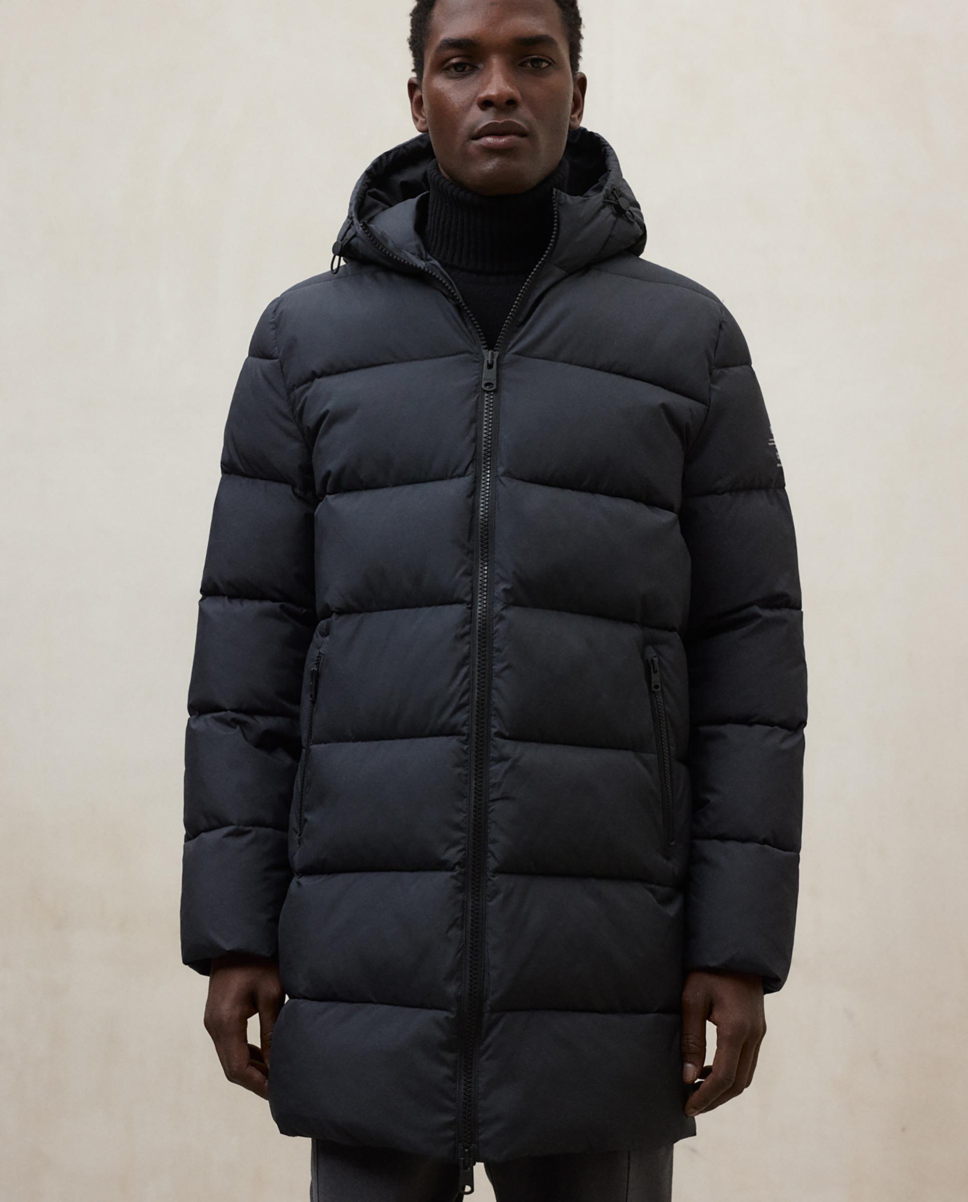 Abrigo de hombre con capucha bolsillos frontales y elástico en puños