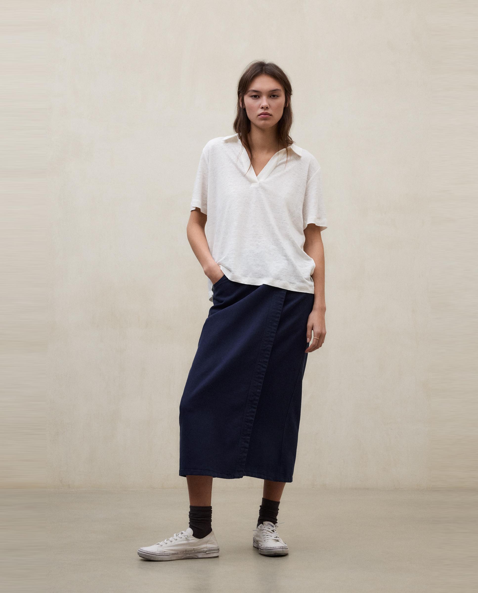 Ecoalf - Falda midi cruzada con bolsillos.