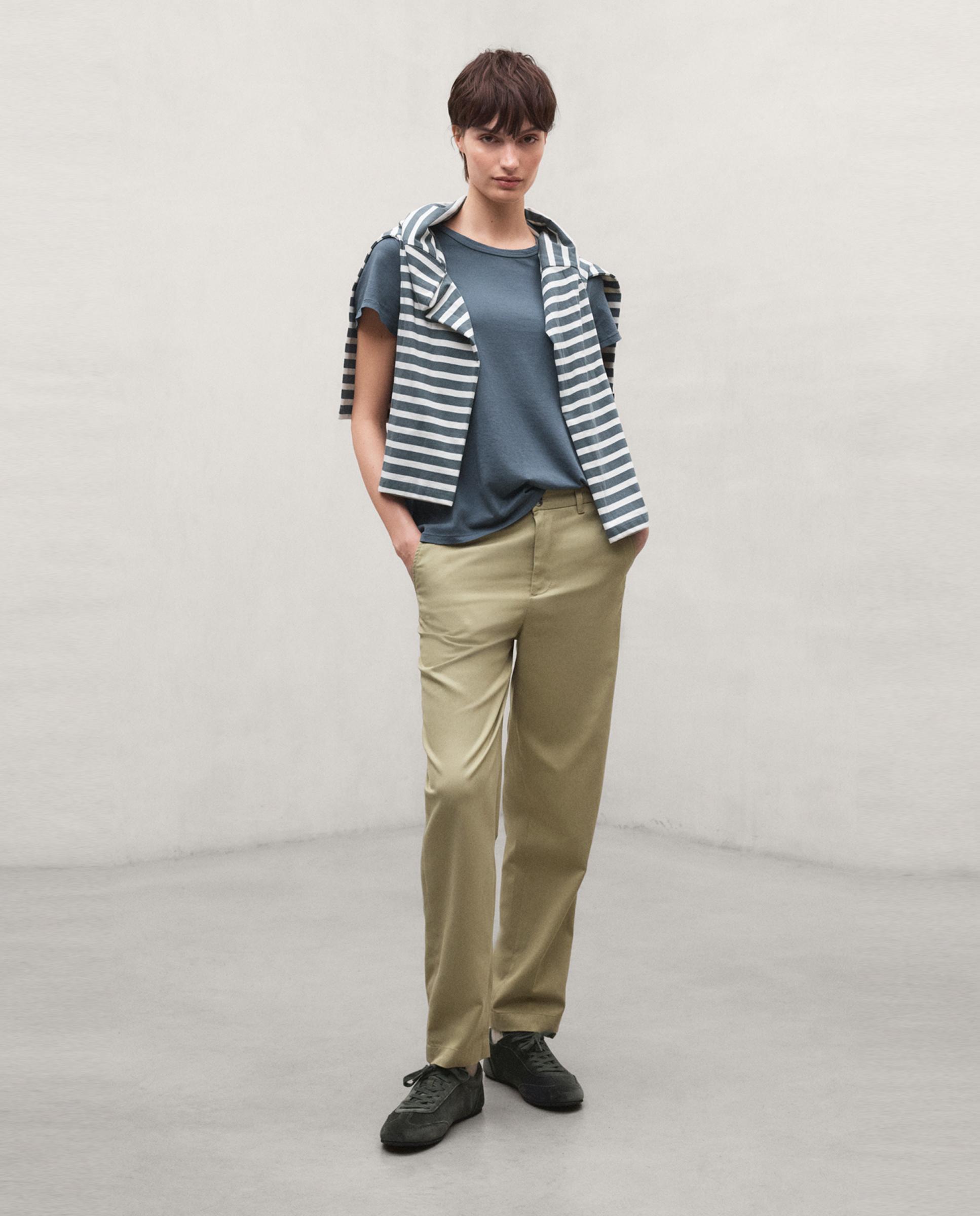 Imagen 3 de Camiseta de mujer con corte regular y cuello redondo - Ecoalf - Gris cuarzo metalizado Gris cuarzo metalizado