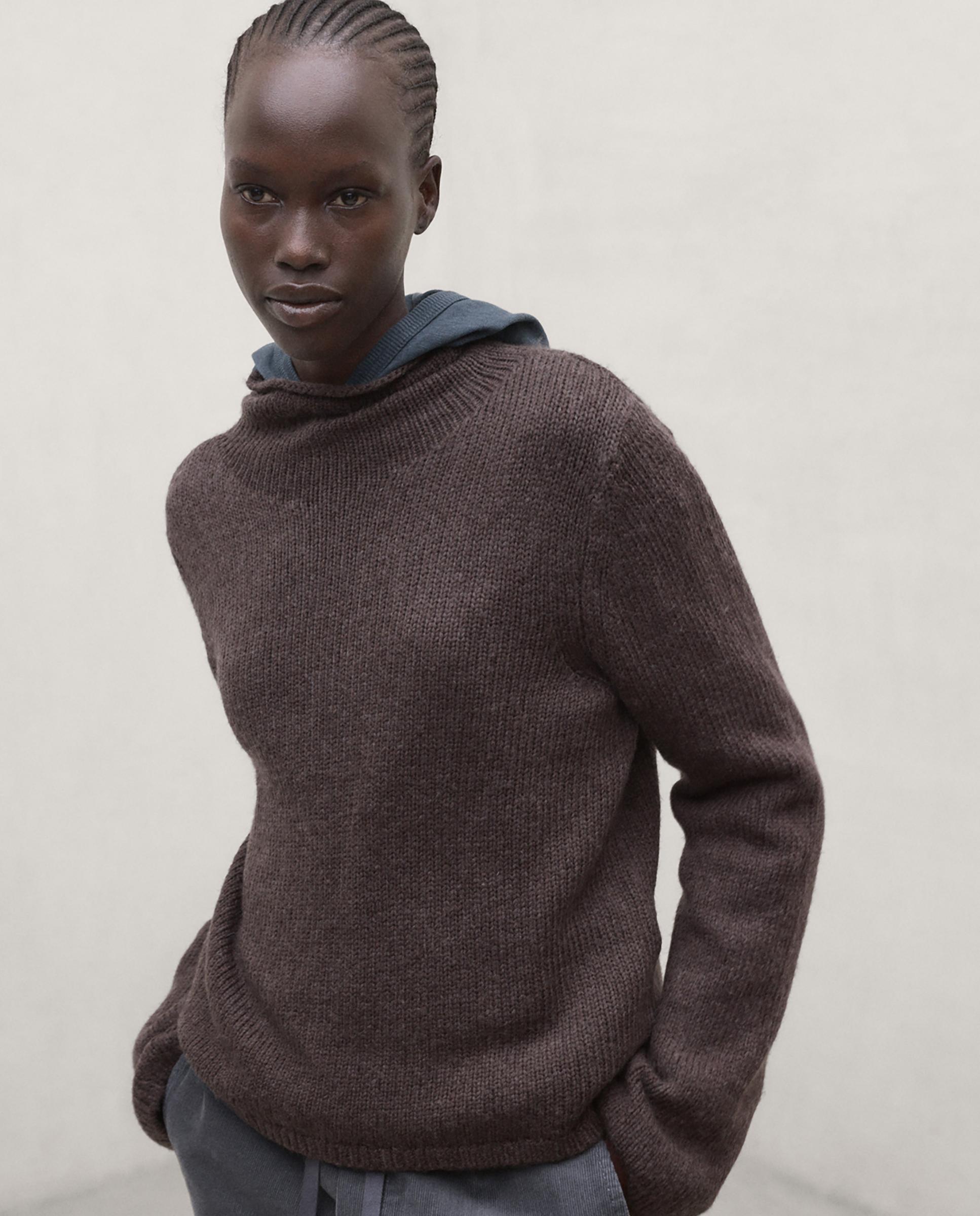 Jersey de mujer de lana reciclada con cuello alto kira - Ecoalf - Choco Choco-2