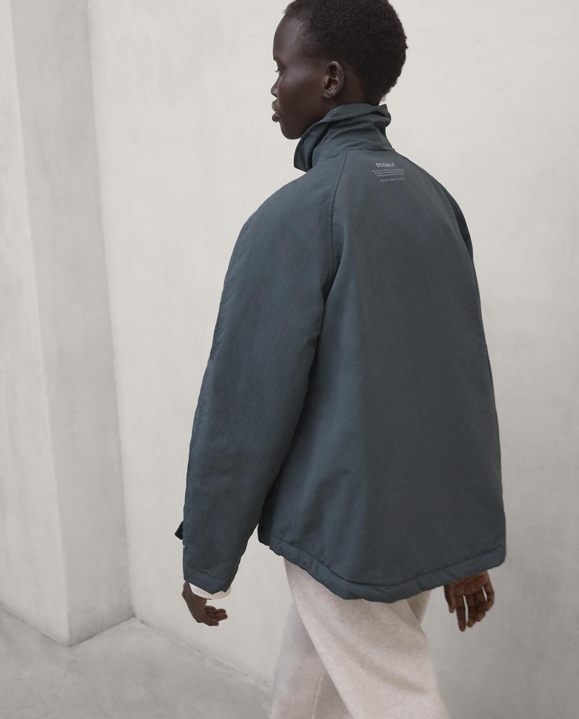 Chaqueta de mujer con cuello camisero y bolsillos con solapa saone - Ecoalf - Gris cuarzo metalizado Gris cuarzo metalizado-3