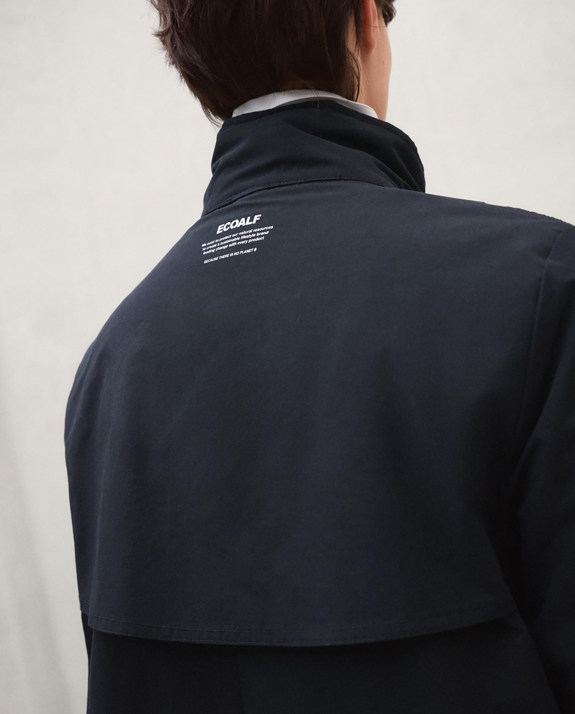 Gabardina de mujer repelente al agua con cuello alto nebu - Ecoalf - Azul marino Azul marino-6