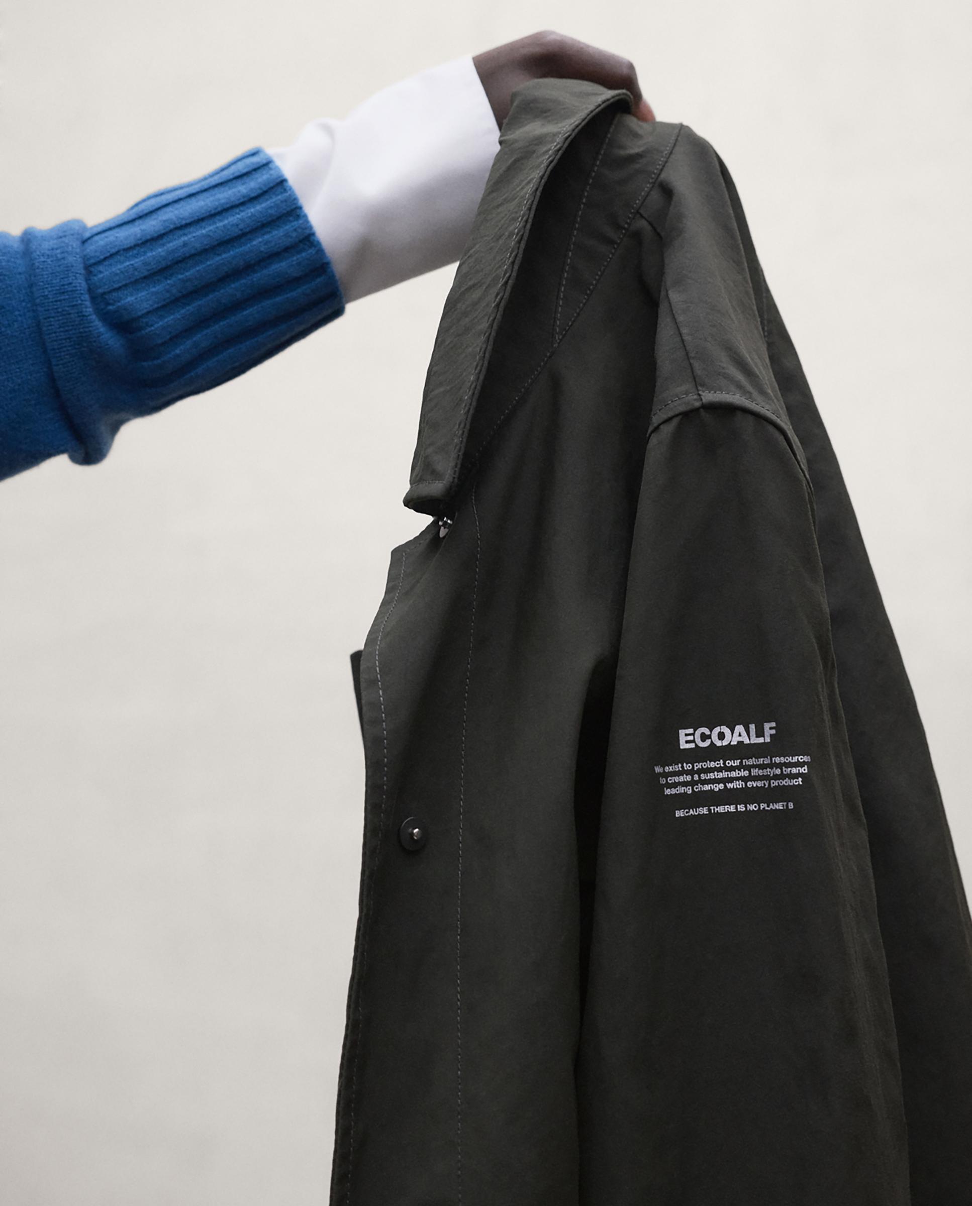 Gabardina de mujer repelente al agua con forro acolchado suancis - Ecoalf - Verde grisáceo Verde grisáceo-6