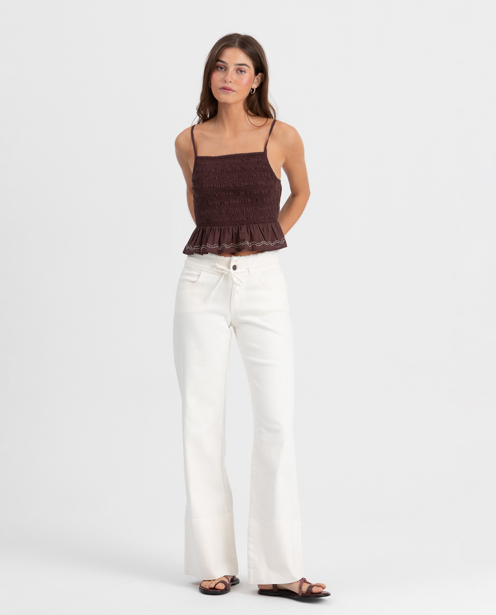 Noon - Vaquero de mujer wide leg con lazada.