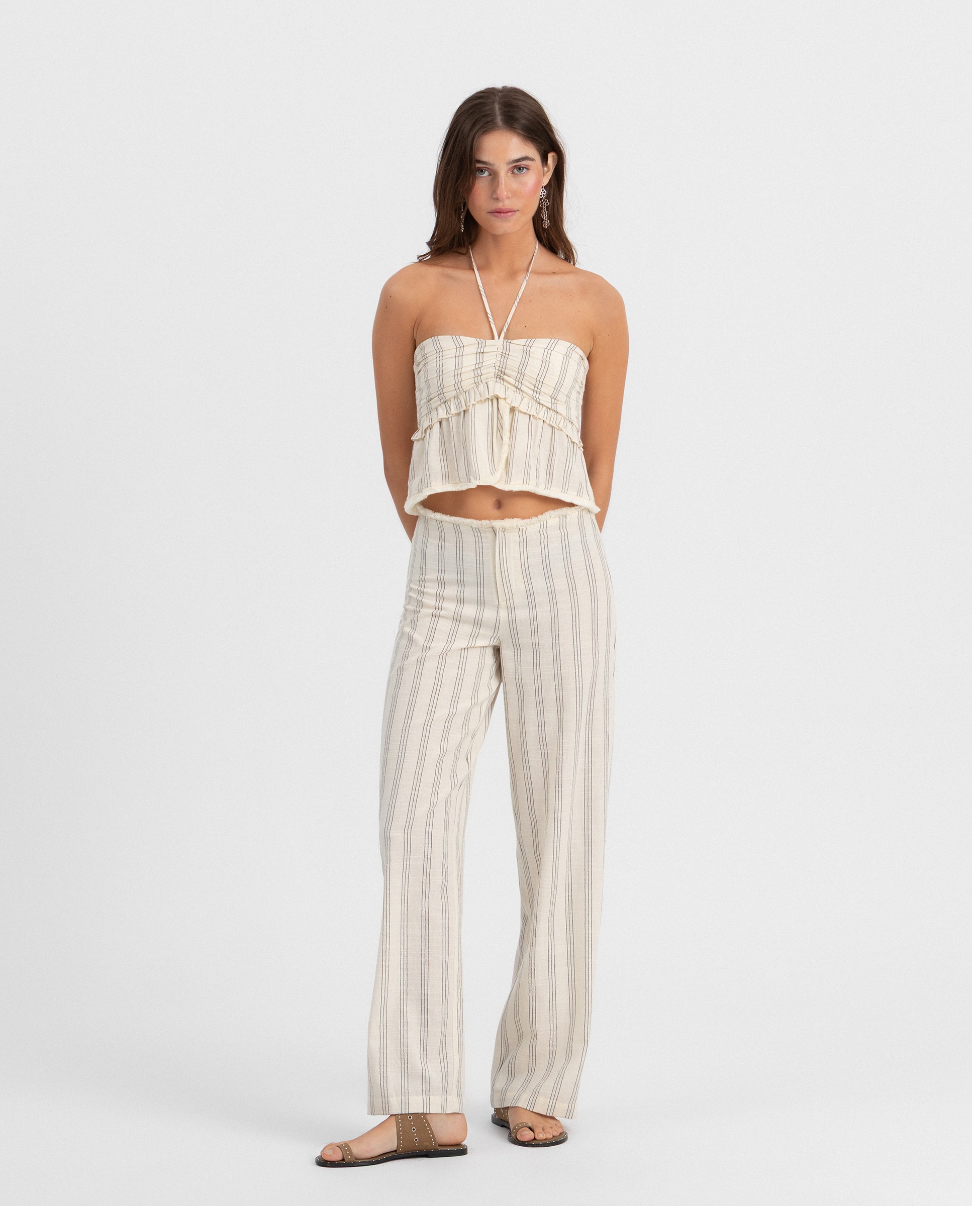 Noon - Pantalón liso de mujer con bordado suizo.