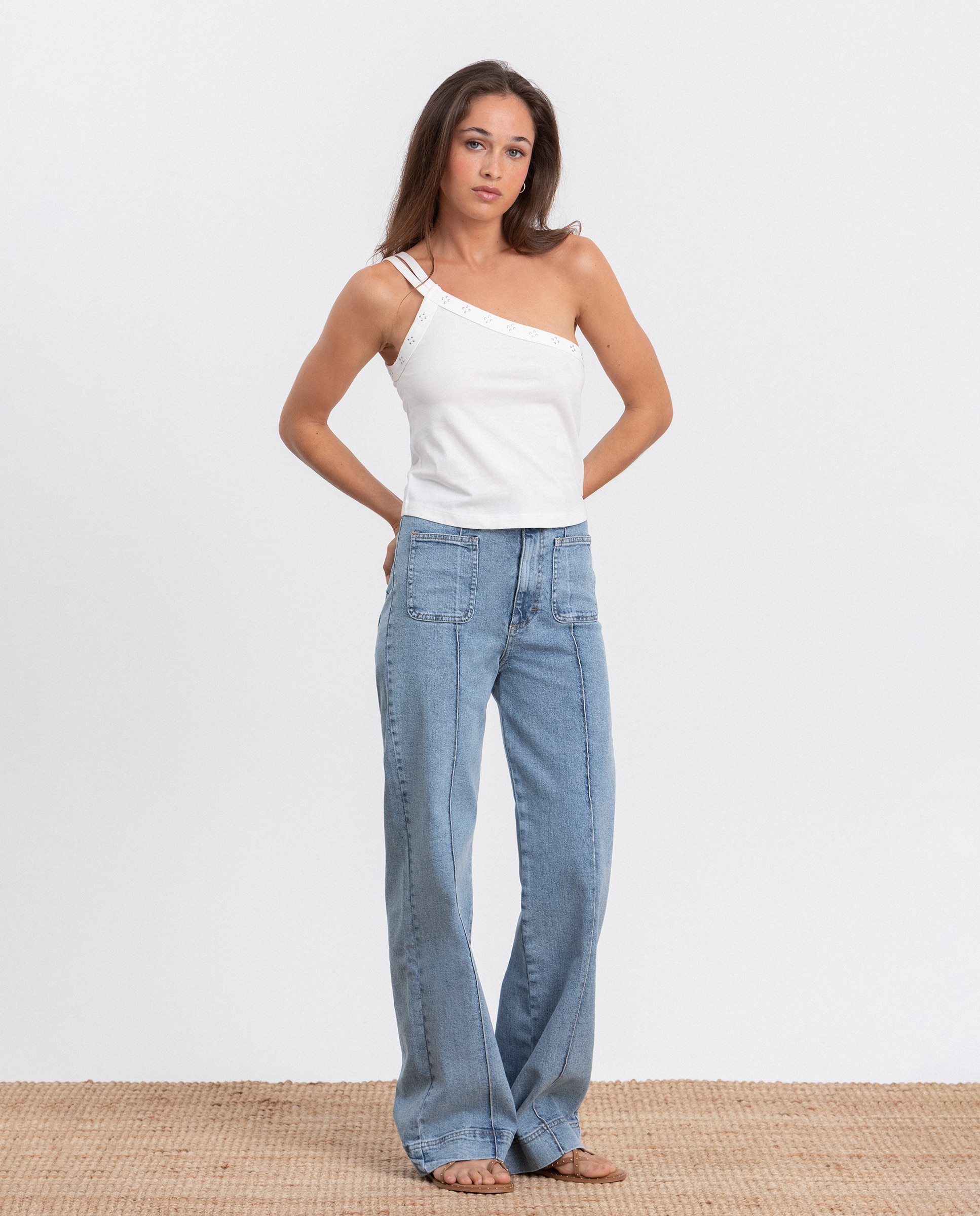 Top de mujer asimetrico con tachuelas - Noon - Blanco Blanco-4