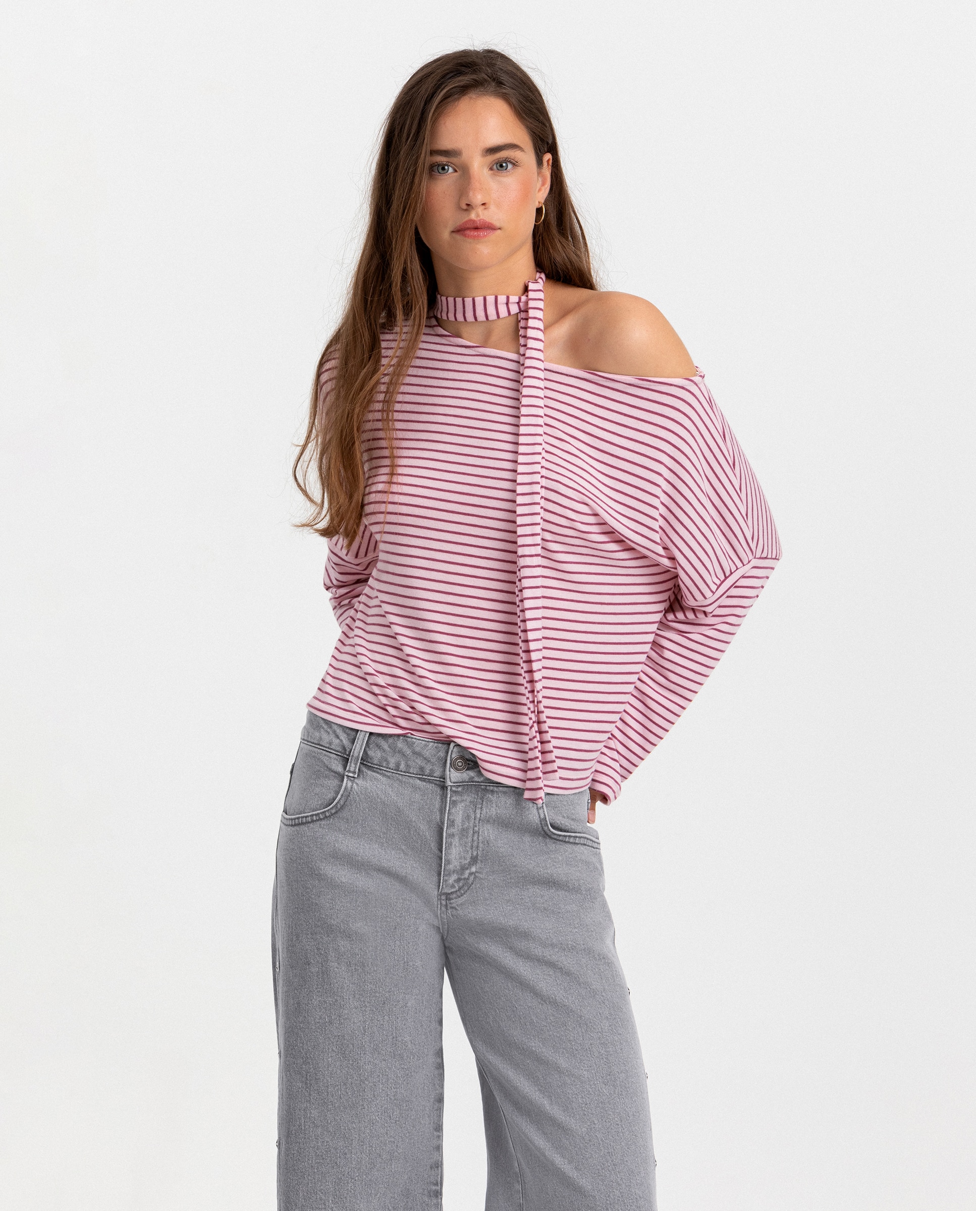 Imagen 0 de Top asimétrico de mujer lazada al cuello Rosa