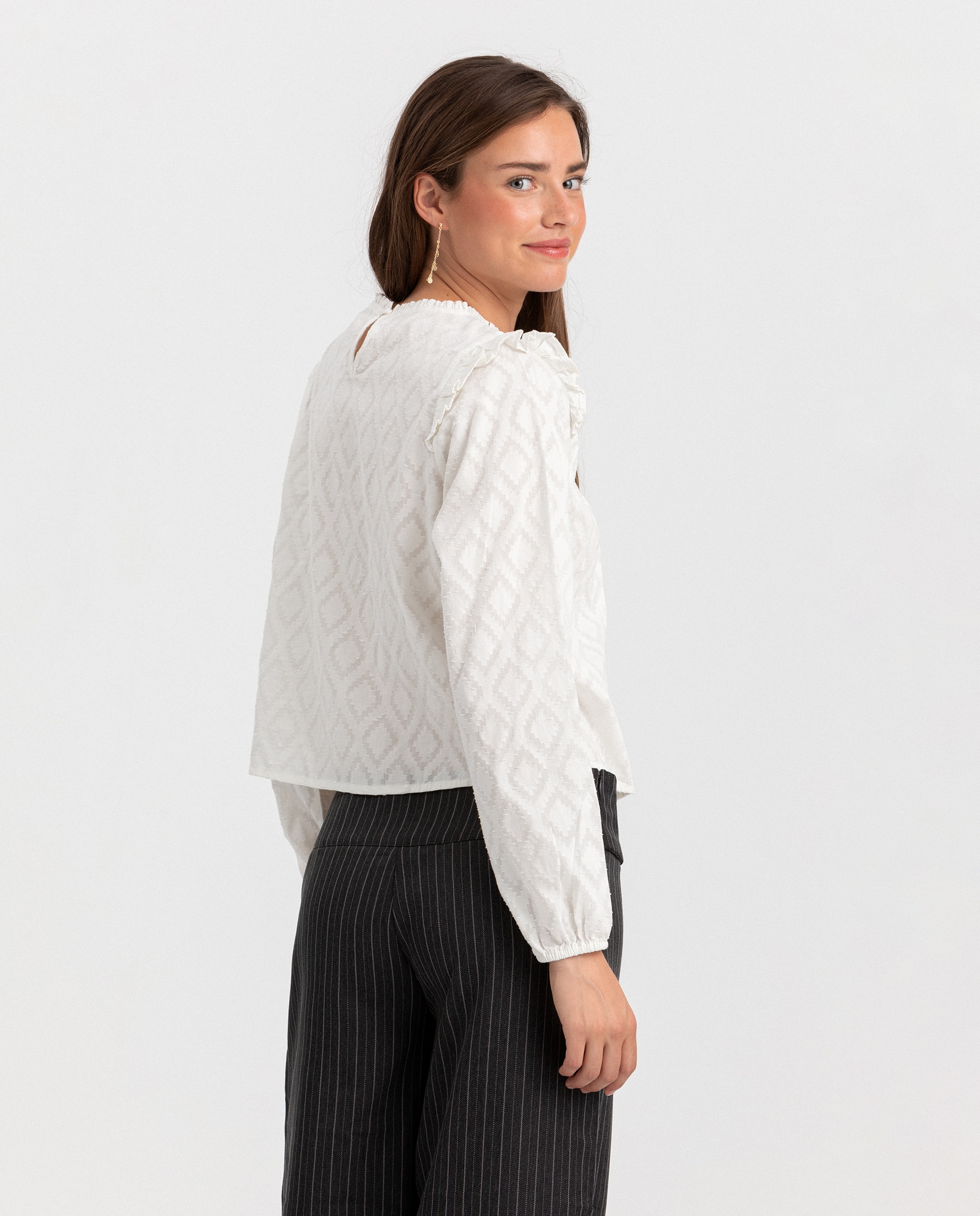 Blusa de mujer de manga larga detalle entredós - Noon - Crudo Crudo-2