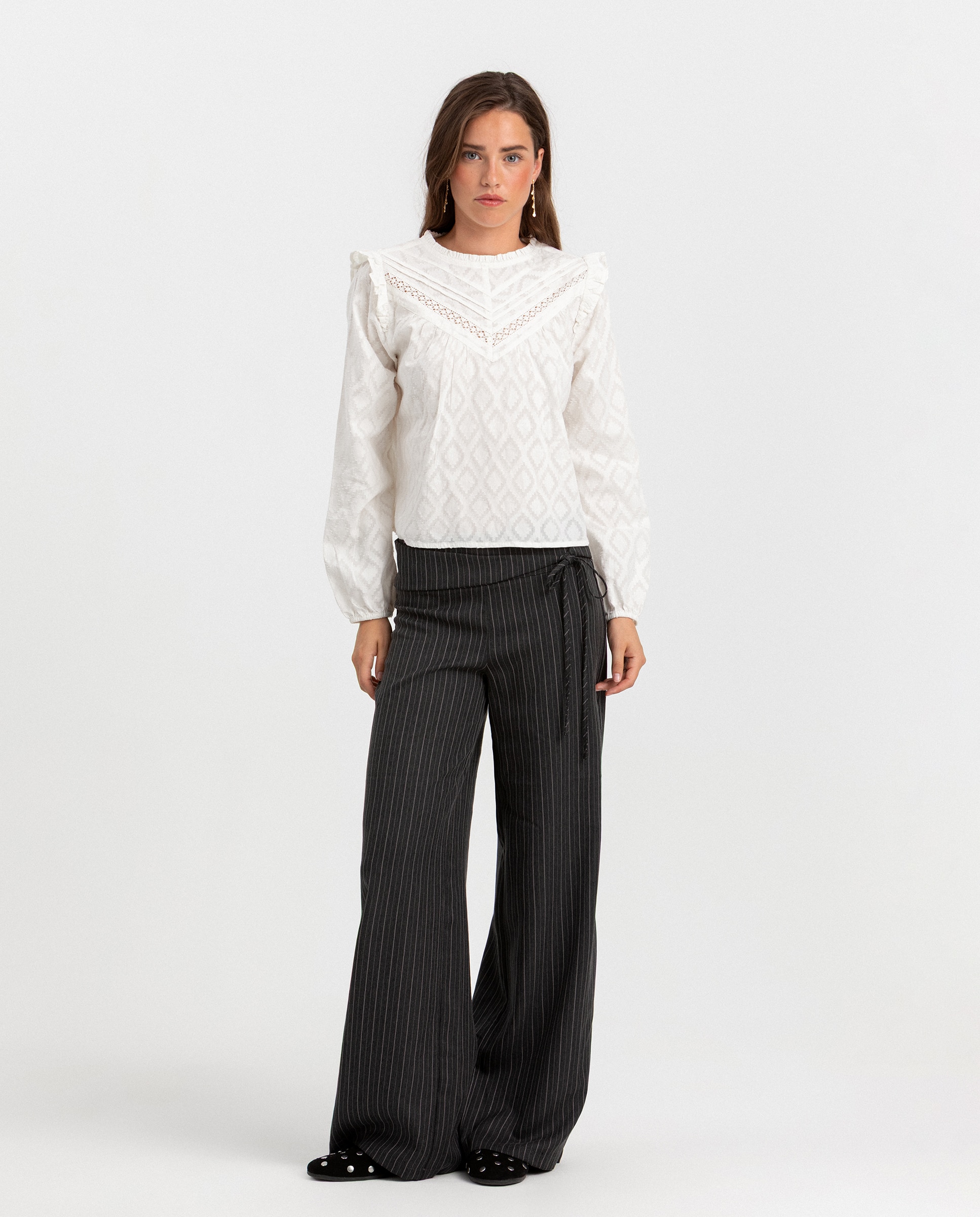 Blusa de mujer de manga larga detalle entredós - Noon - Crudo Crudo-4