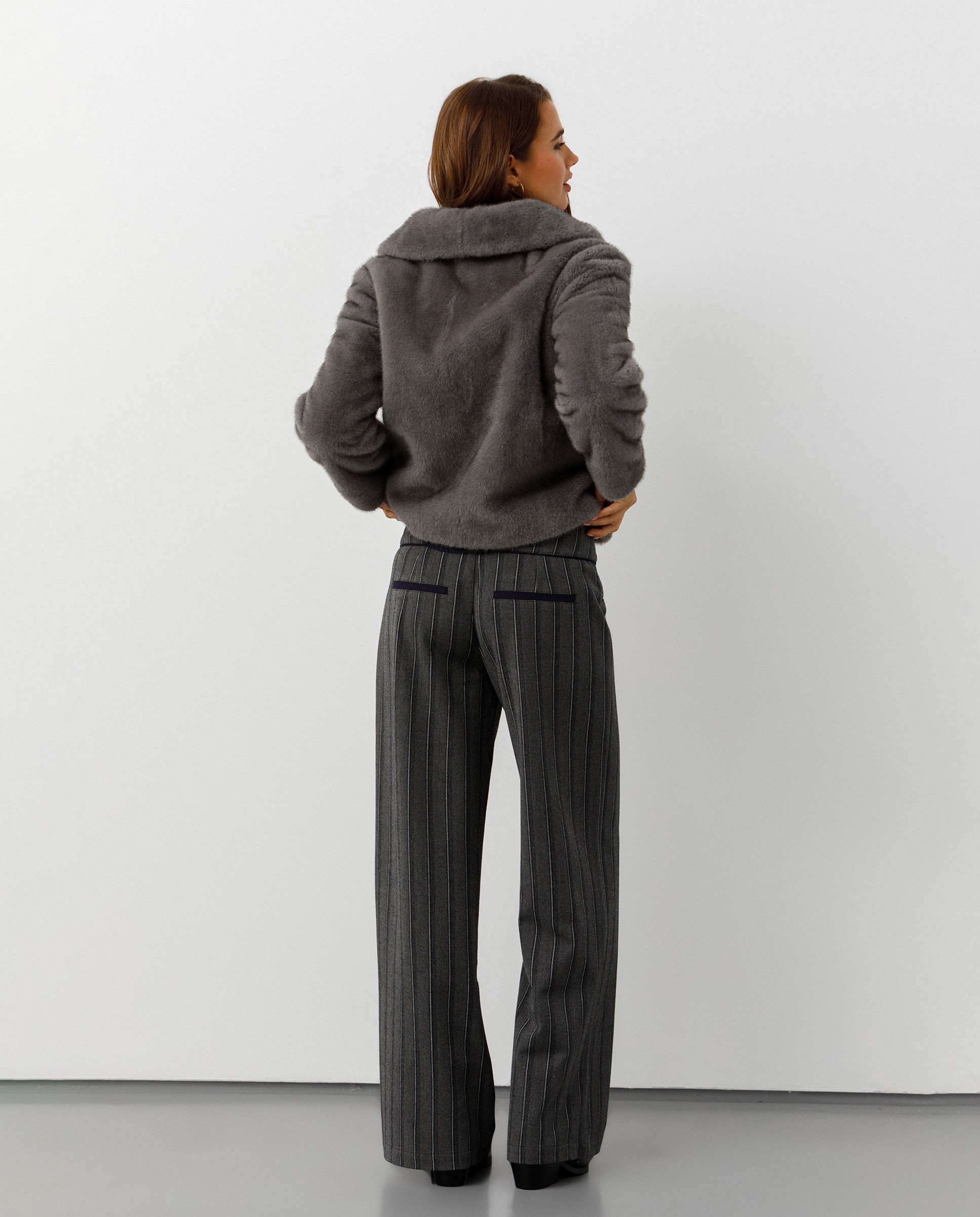 Imagen 2 de Chaqueta pelo de mujer bolsillos frontales - Noon - Gris Gris