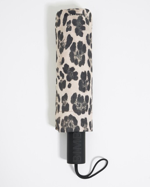 Imagen 0 de Paraguas plegable de mujer Bimba y Lola con estampado animal y mango engomado