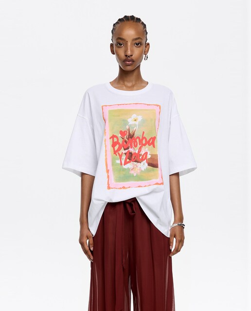Imagen 0 de Camiseta de mujer oversize con logo