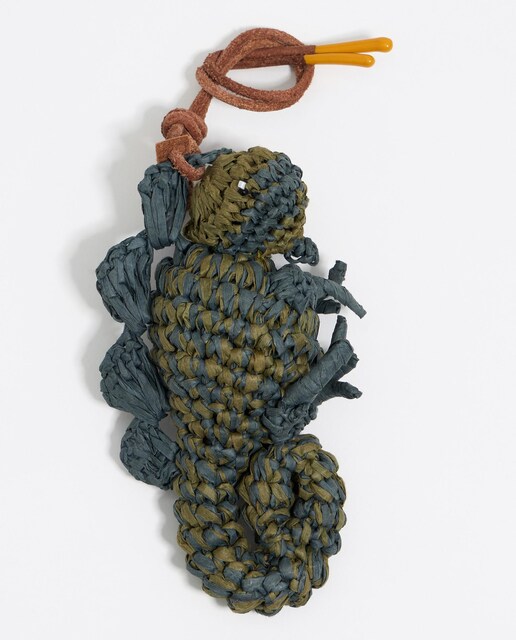 Imagen 0 de Charm para bolso de mujer camaleón