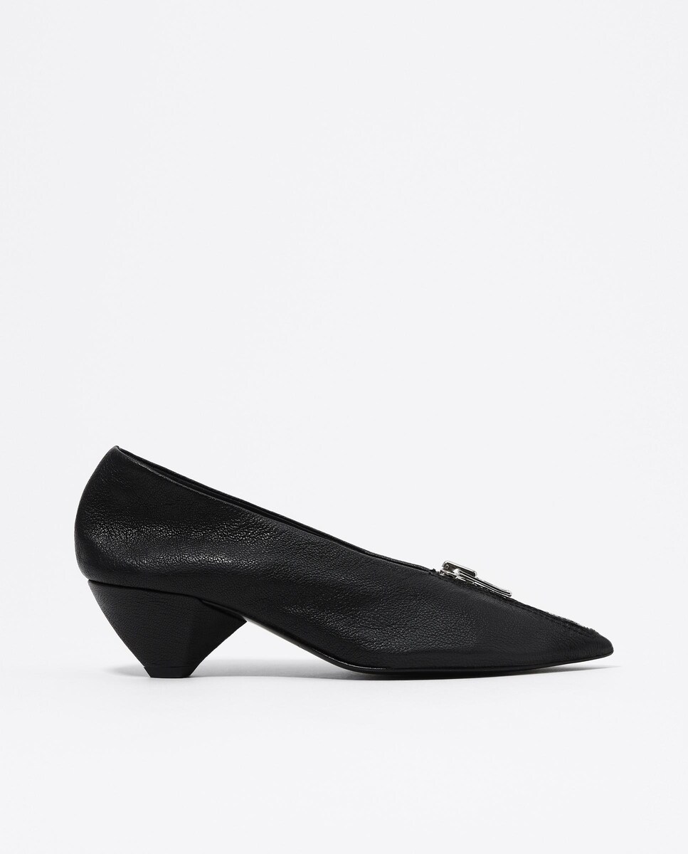 Zapatos de salón de mujer tacón medio piel · Bimba y Lola · El