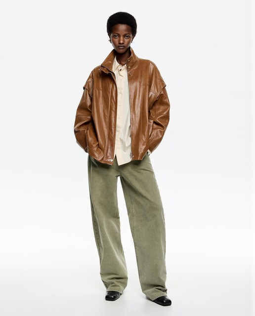 Imagen 0 de Cazadora de mujer oversize piel