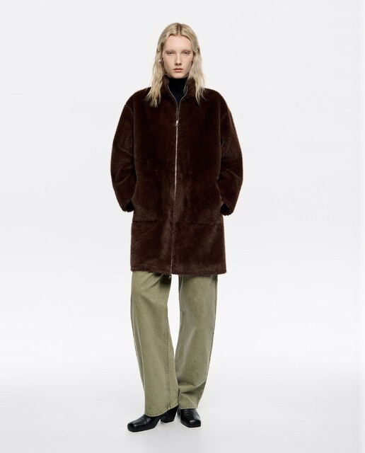 Imagen 0 de Abrigo de mujer reversible pelo