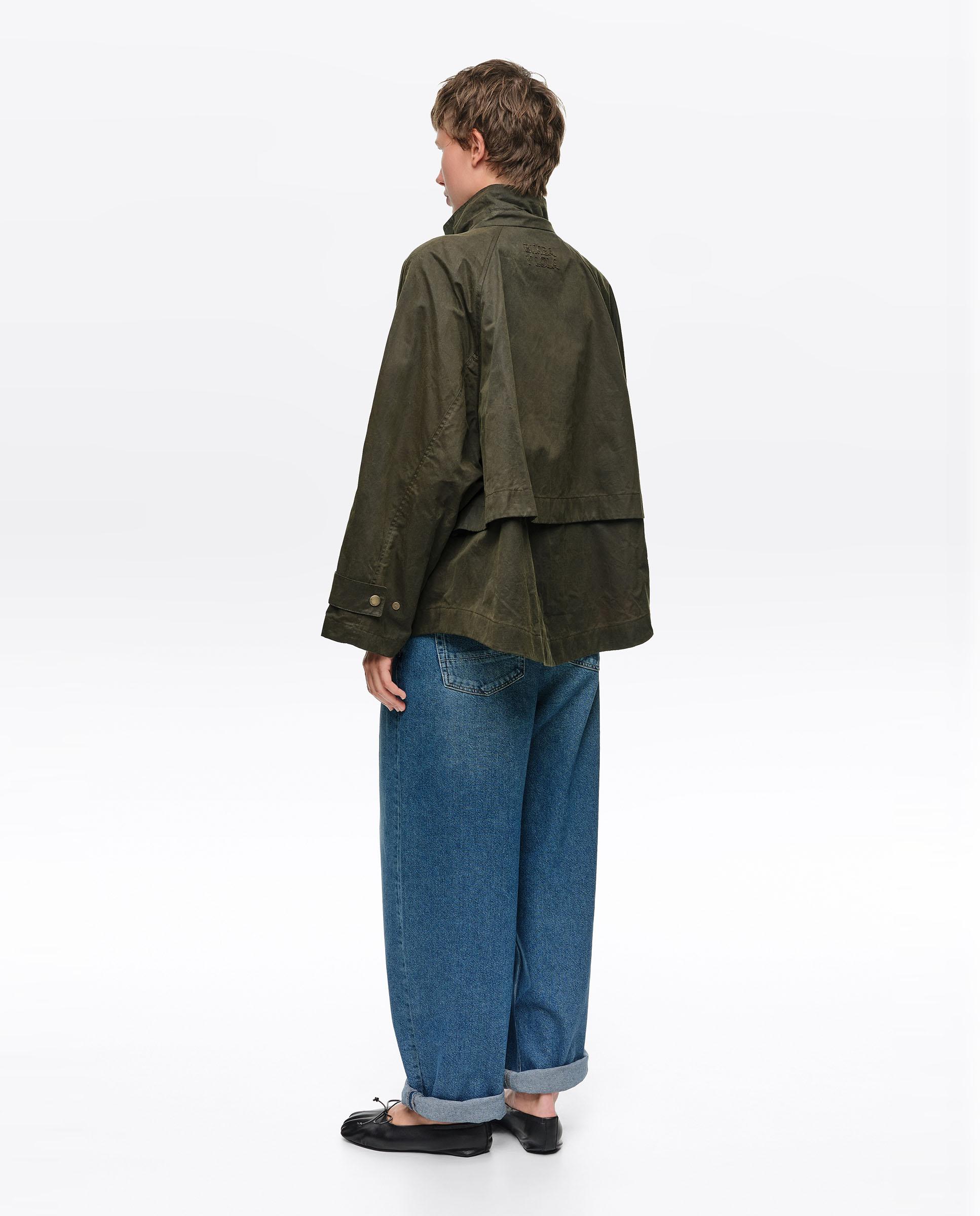 Gabardina de mujer línea a encerada con cuello subido - Bimba y Lola - Kaki Kaki-5