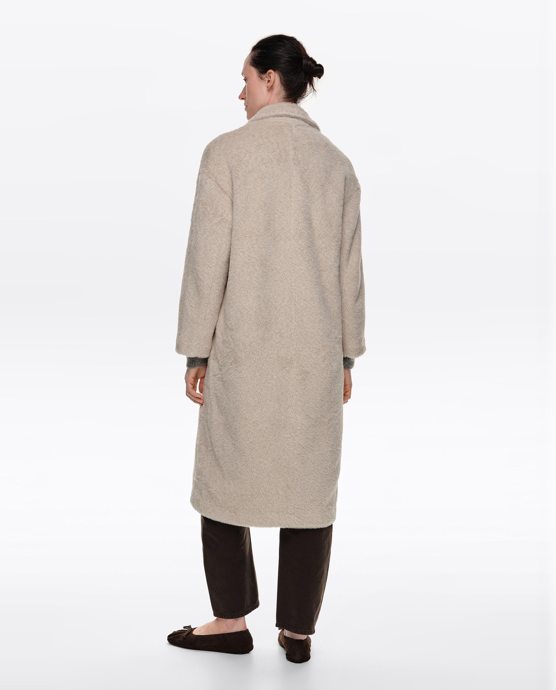 Abrigo pelo de mujer liso con doble botonadura - Bimba y Lola - Beige Beige-4