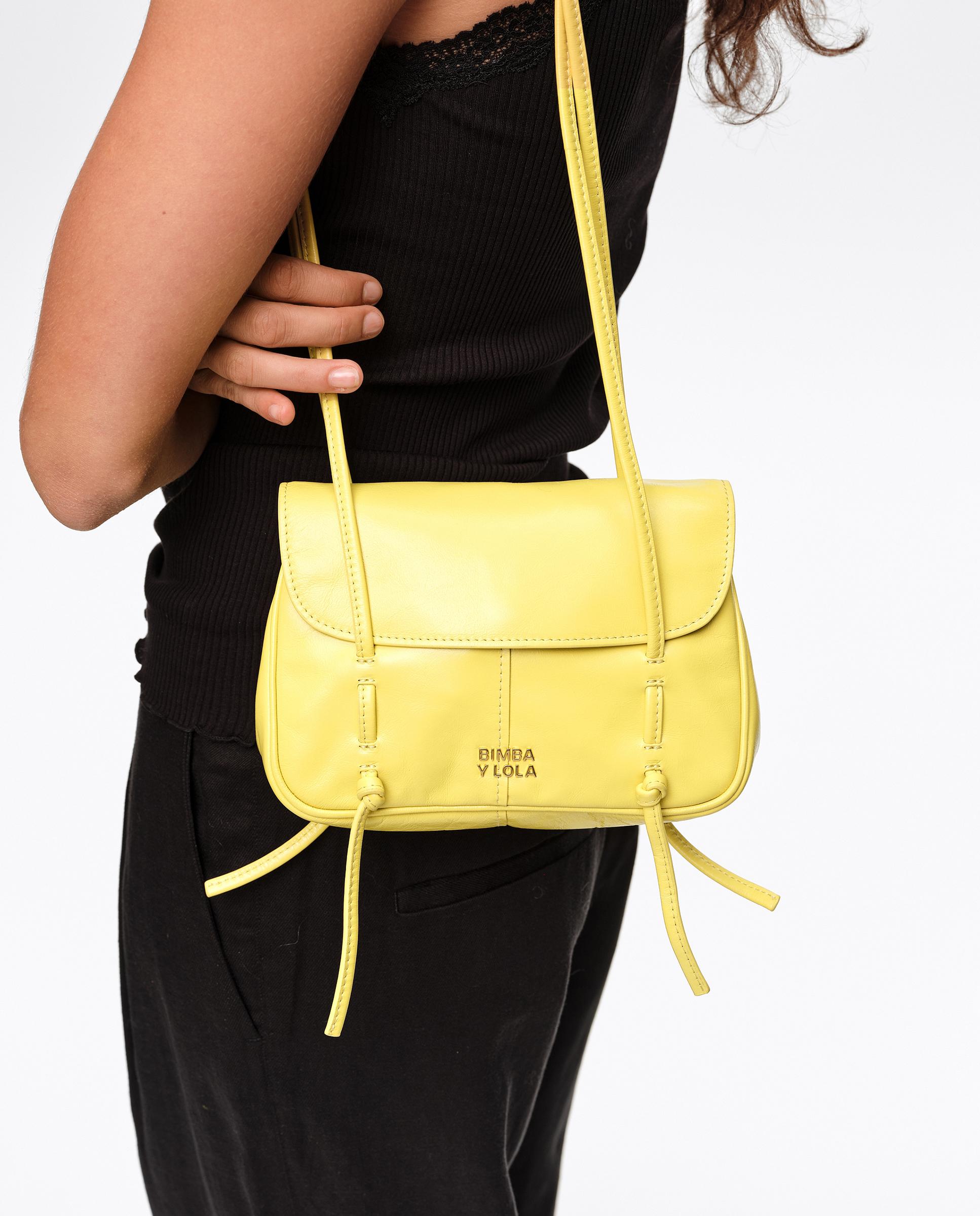 Bolso de mujer solapa mini de piel - Bimba y Lola - Amarillo Amarillo-2